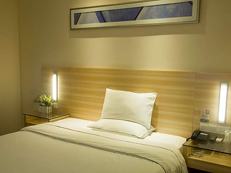Denise Hotel Apartment(Shangxiajiu Branch)
