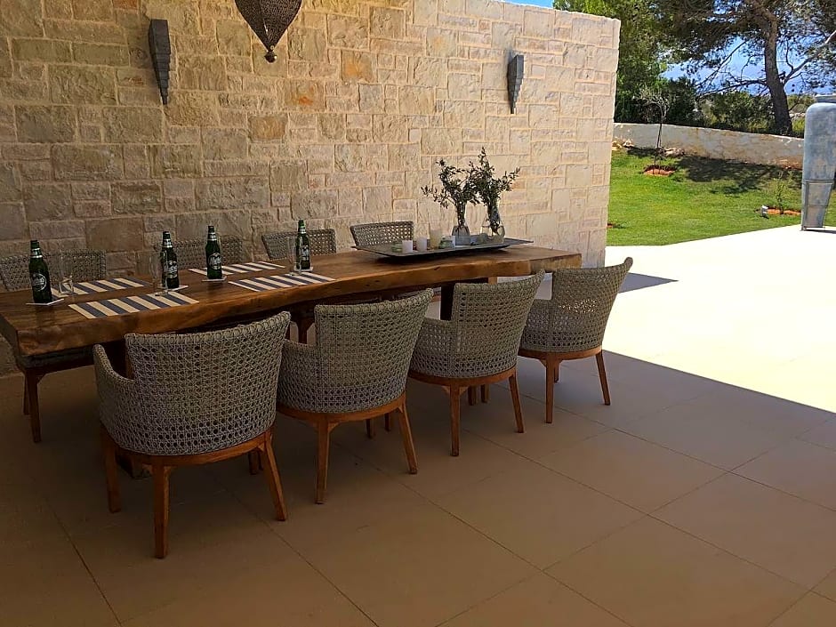 Elias Seafront Luxury Villa