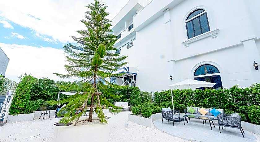 Marble Arch De Loei Hotel