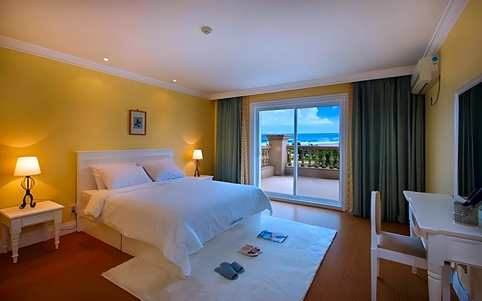 Yangyang Golden Bay Pension