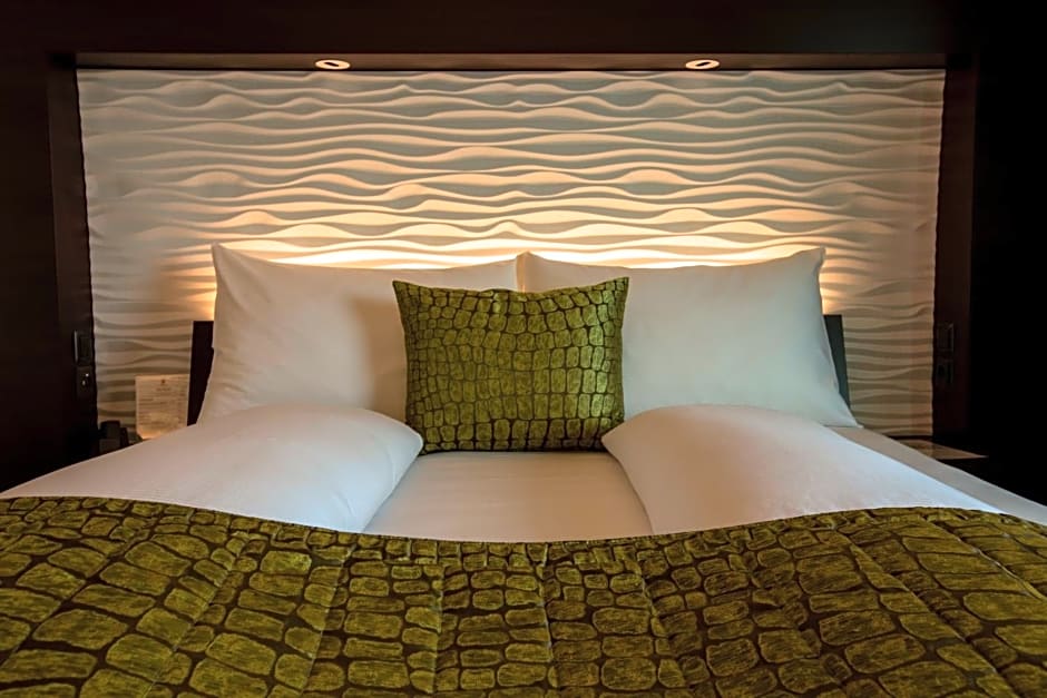 Airport Hotel Basel - Convenient & Friendly