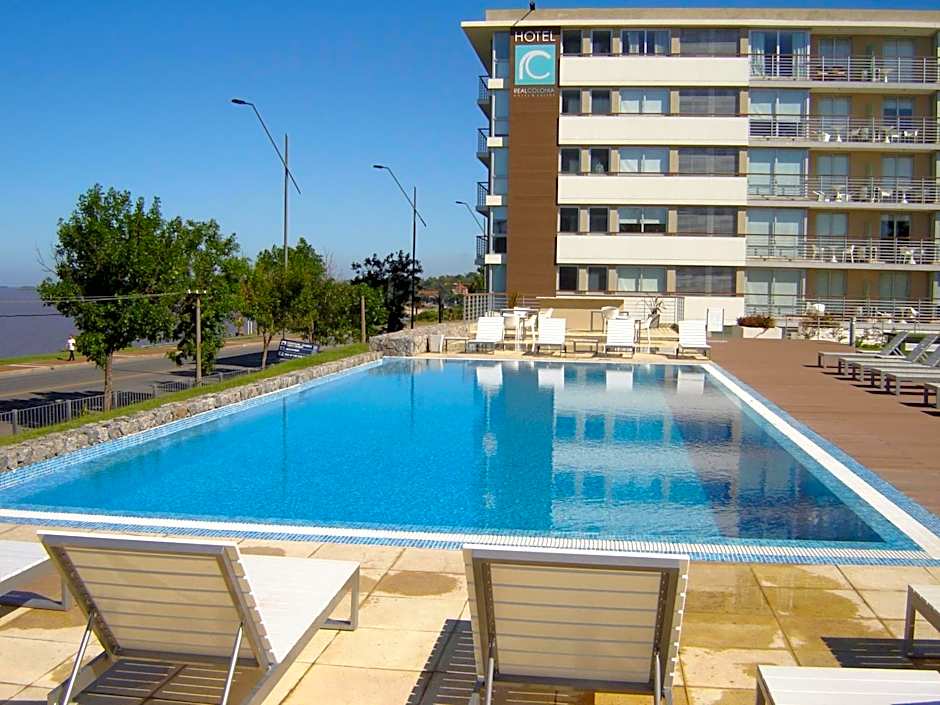 Real Colonia Hotel & Suites