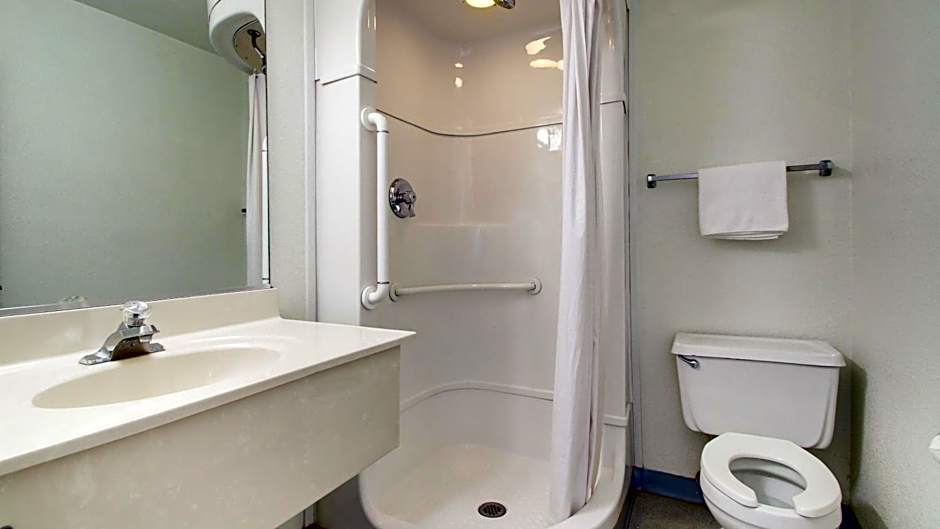 Motel 6-Owensboro, KY