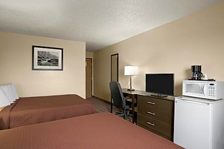 Queen Room with Two Queen Beds - Mobility Access/Non-Smoking