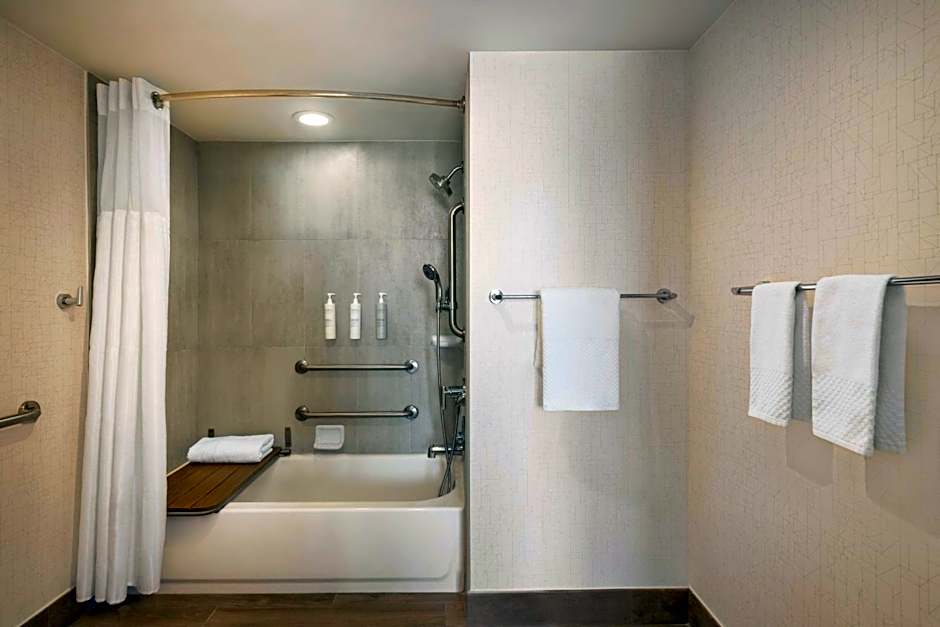 Embassy Suites By Hilton Hotel Miami - International Airport