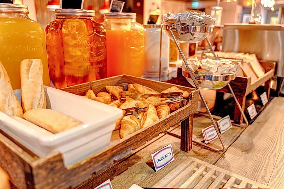 Manchester Portland By Sunday