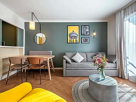 One-Bedroom Apartment (3 Adults)