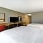 Hampton Inn By Hilton & Suites Detroit/Warren