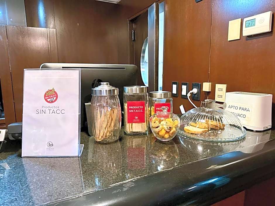 Urquiza Apart Hotel & Suites