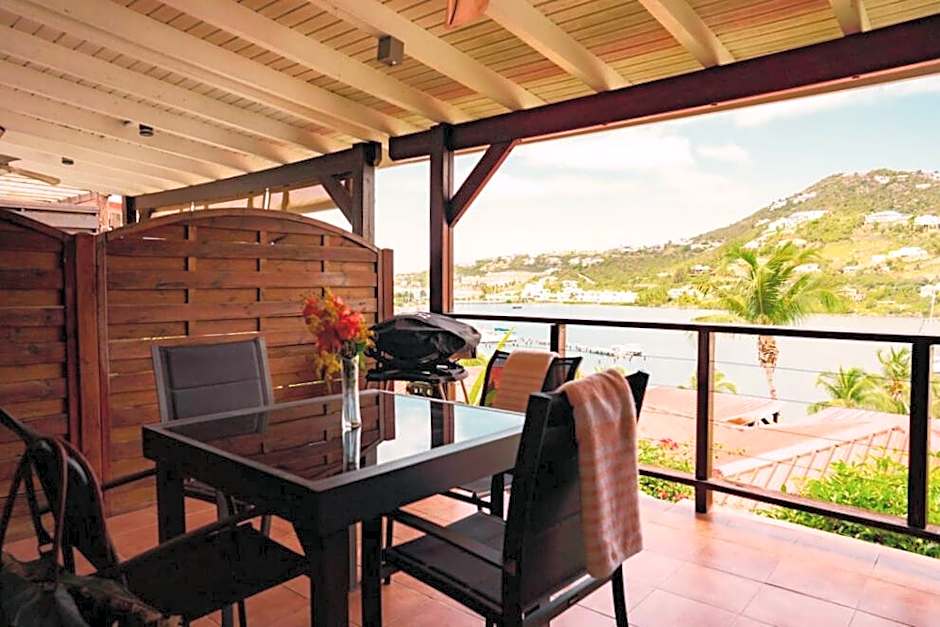Les Balcons d'Oyster Pond