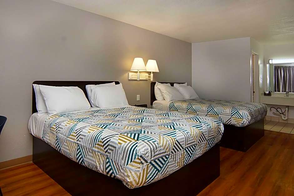 Motel 6-Lancaster, TX - DeSoto - Lancaster