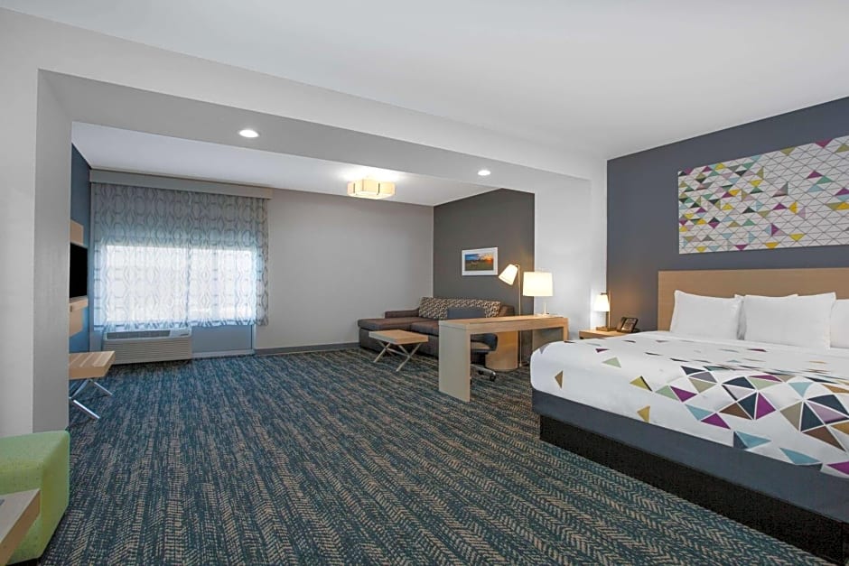 La Quinta Inn & Suites by Wyndham Manassas VA-Dulles Airport
