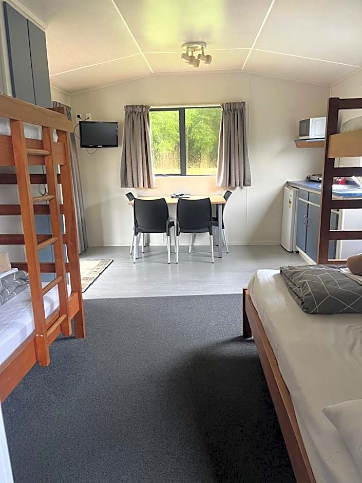 Stratford Motel & Holiday Park