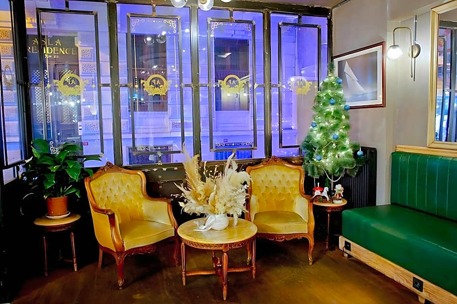 Aleksandr Pera Hotel