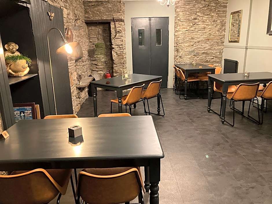 The Horseshoe Inn