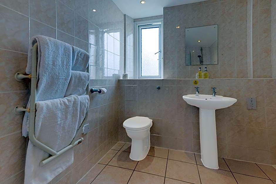 Belvilla Crewe Arms Hotel