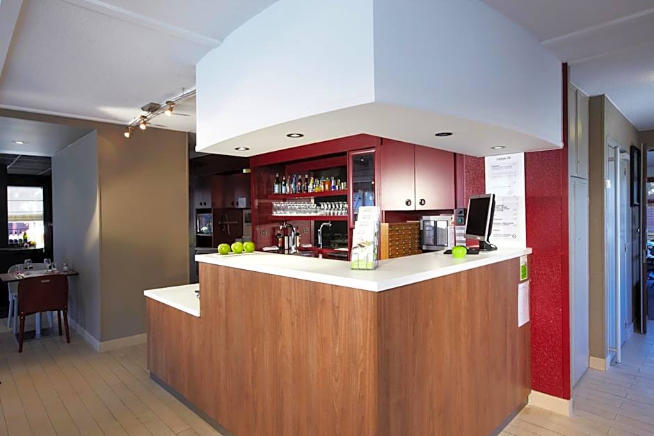 Campanile Calais Hotel