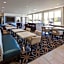 La Quinta Inn & Suites by Wyndham Terre Haute