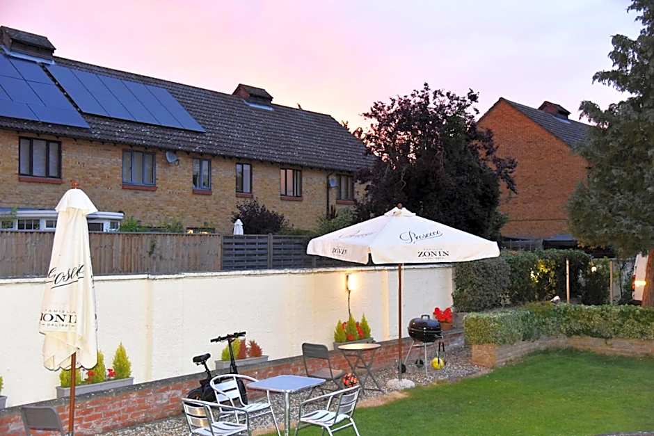 Crystal Hotel & Savour