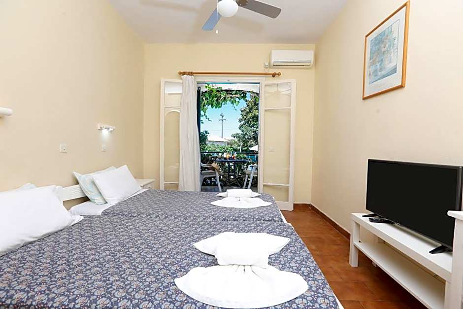 The Mayflower Studios & Apartments