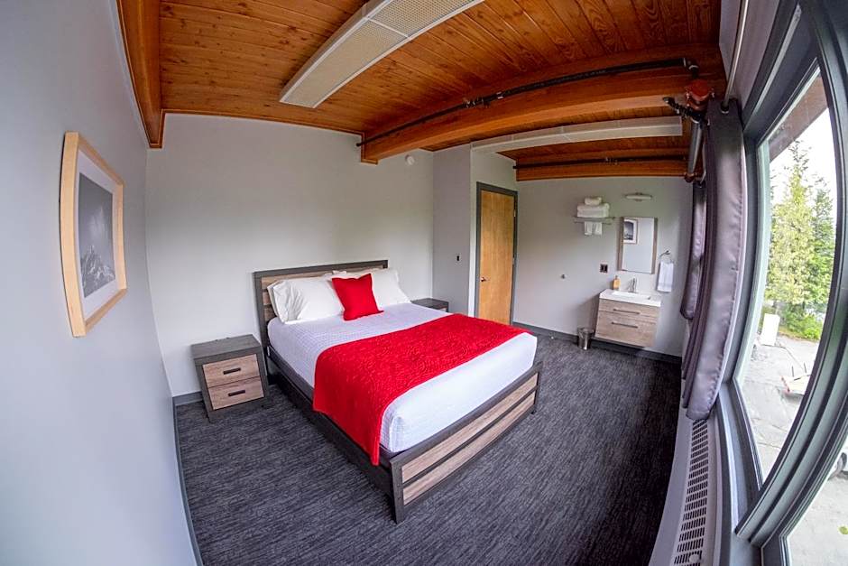 Seward Adventure Lodge