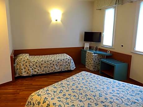 Standard Family Room