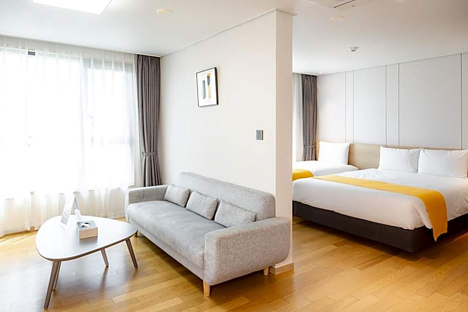 Seogwipo Hills Hotel