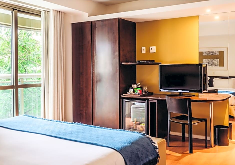 Own Ipanema Visconti