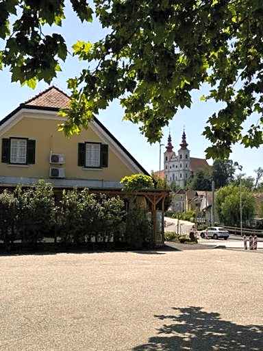 Nastanitev NA GRIČU