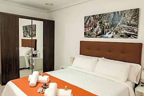 Quadruple Room with Private Bathroom