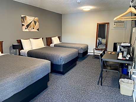 Deluxe Triple Room