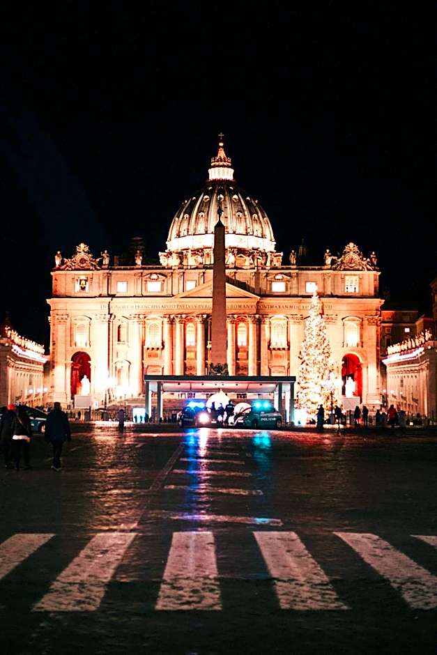 VATICAN GREEN GARDEN