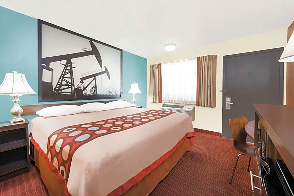 Super 8 by Wyndham Midwest City OK