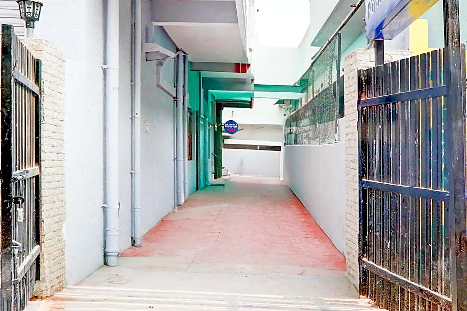 Collection O SS BLUE INN