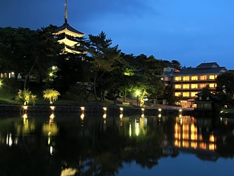 Sarusawaike Yoshidaya