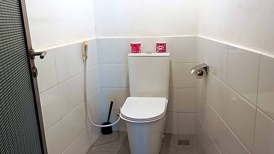 Castaway Surf Retreat