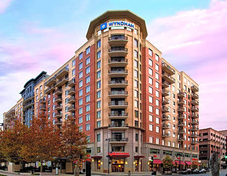 National Harbor Resort by ResortShare