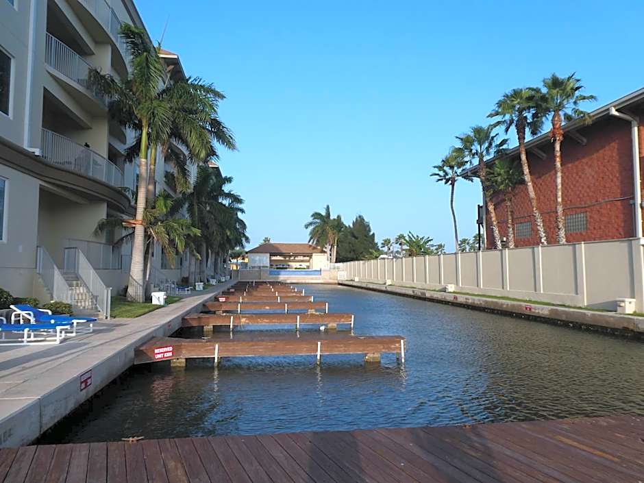 Fishermans Landing on The Bay- Las Marinas
