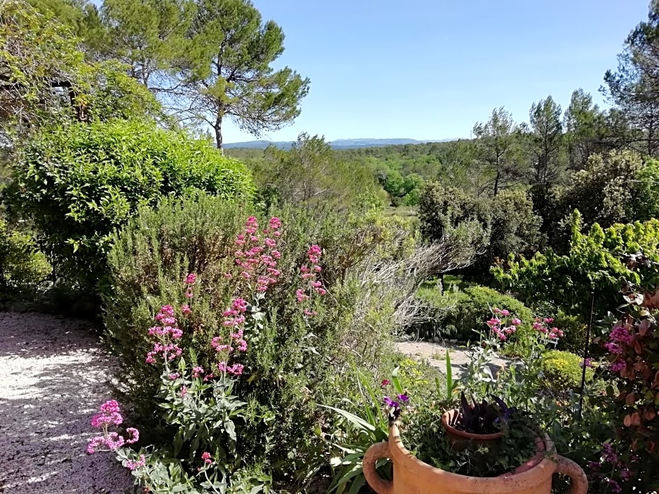 Chambre d'Hôte Le Mas des Romarins