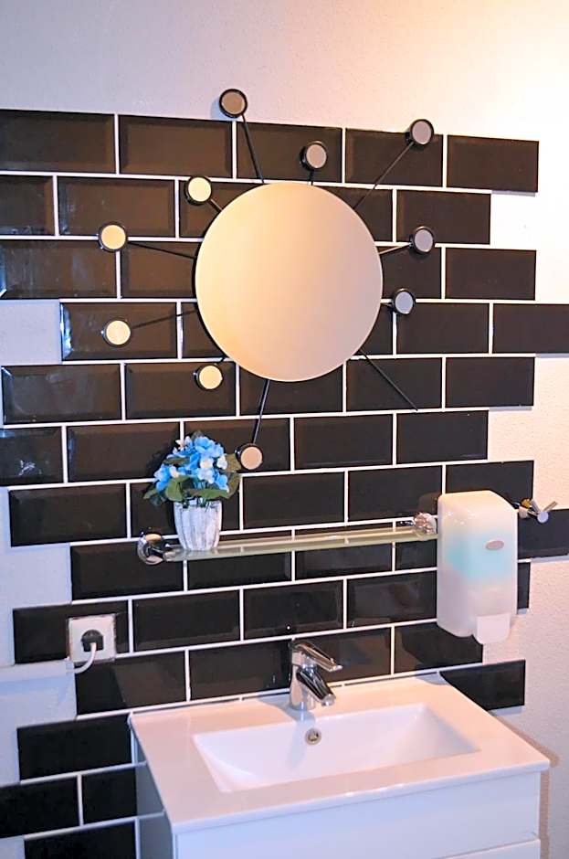 The Flying Pig Uptown