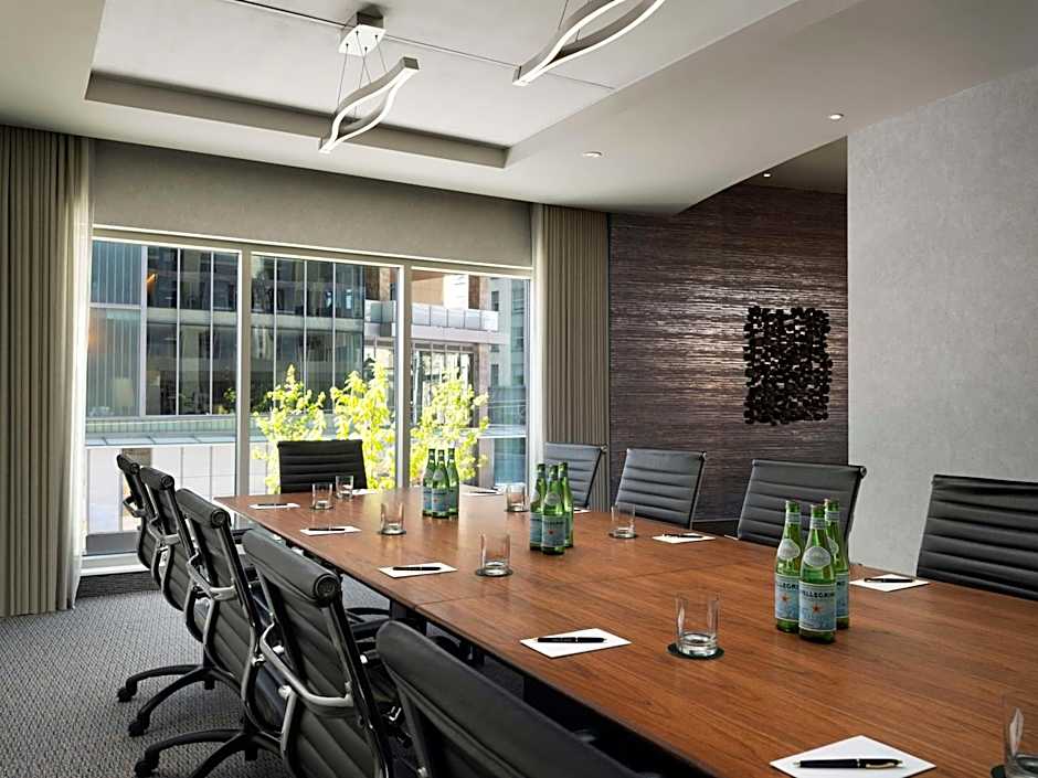 The Charter Seattle, Curio Collection By Hilton