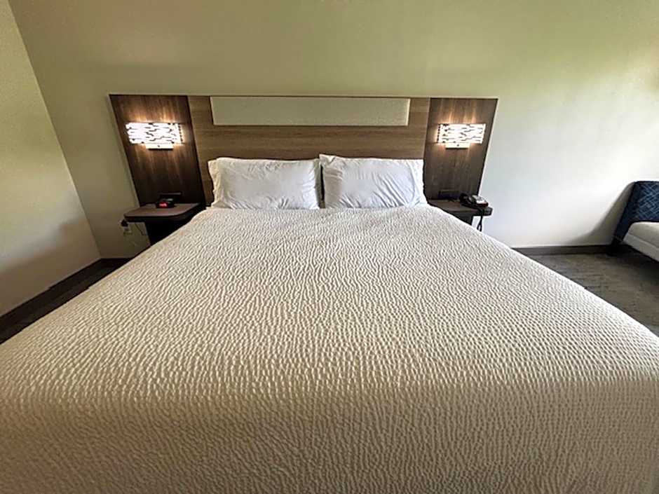 Holiday Inn Express Hotel & Suites Tipp City By IHG