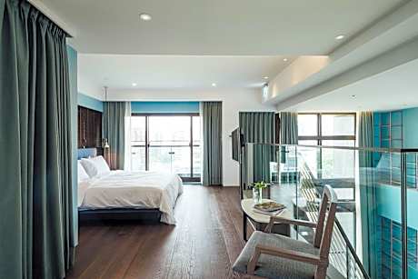 Chez Nous Penthouse Suite