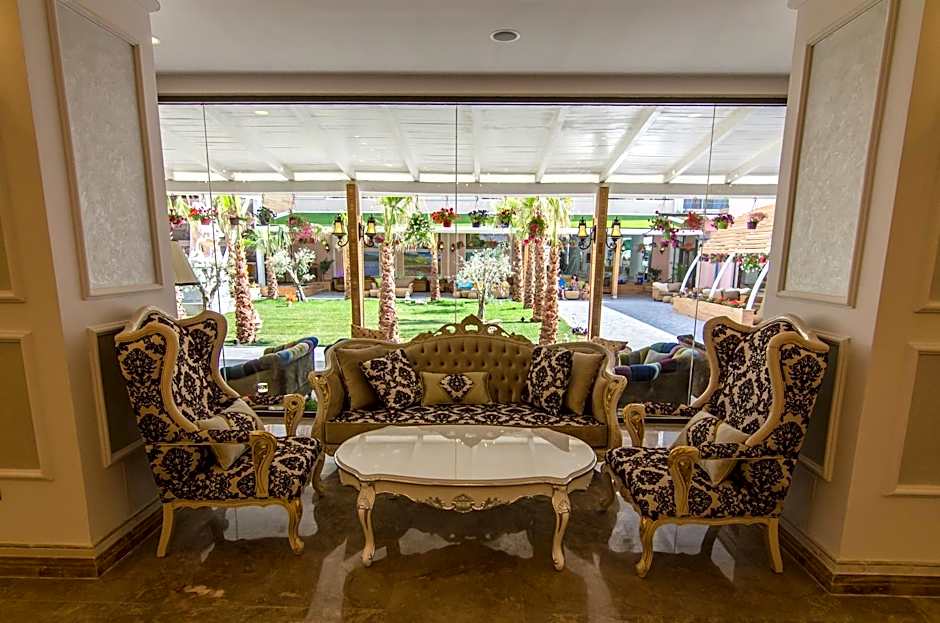 Phoenicia Royal Hotel