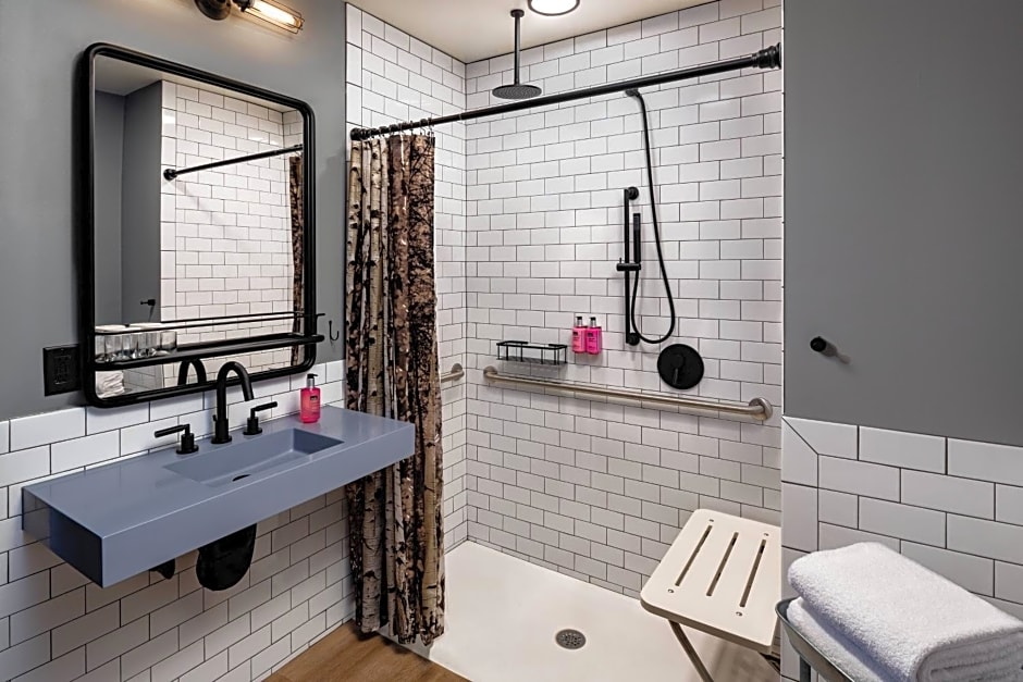 Moxy Minneapolis Downtown