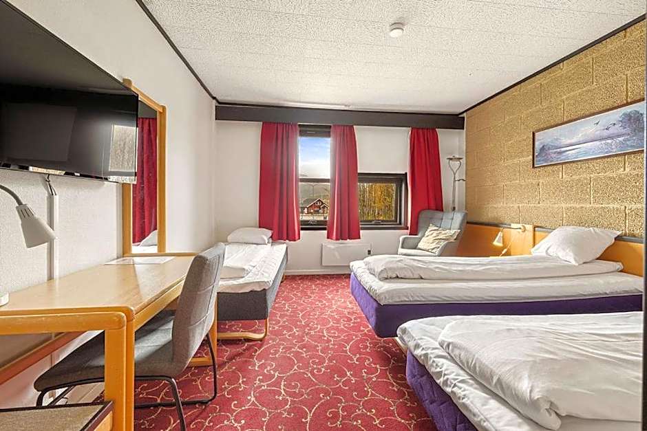 Ørnes Hotell