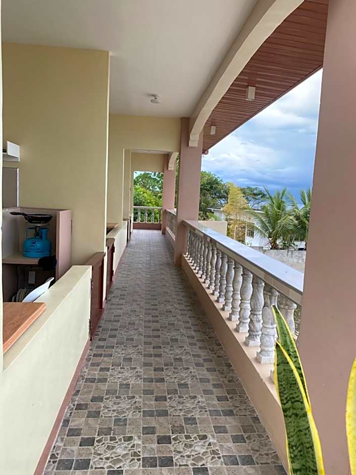 Kellocks' Seaview Apartelle