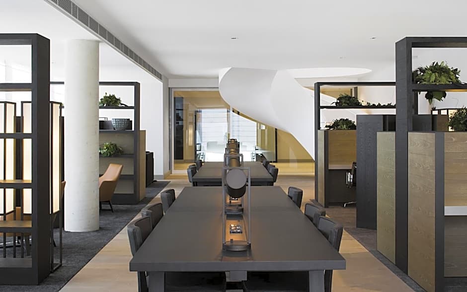 Little National Hotel