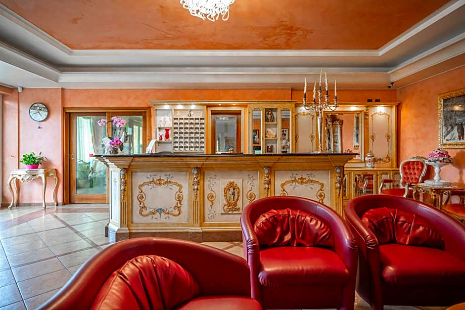 Hotel Confine