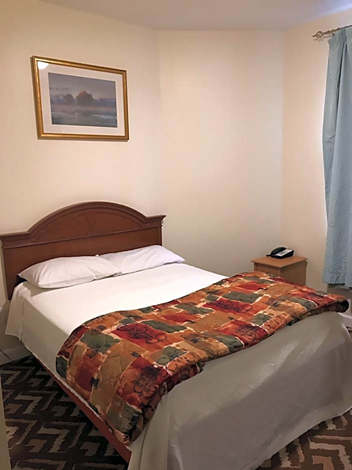 Waterbury Big Apple Motel